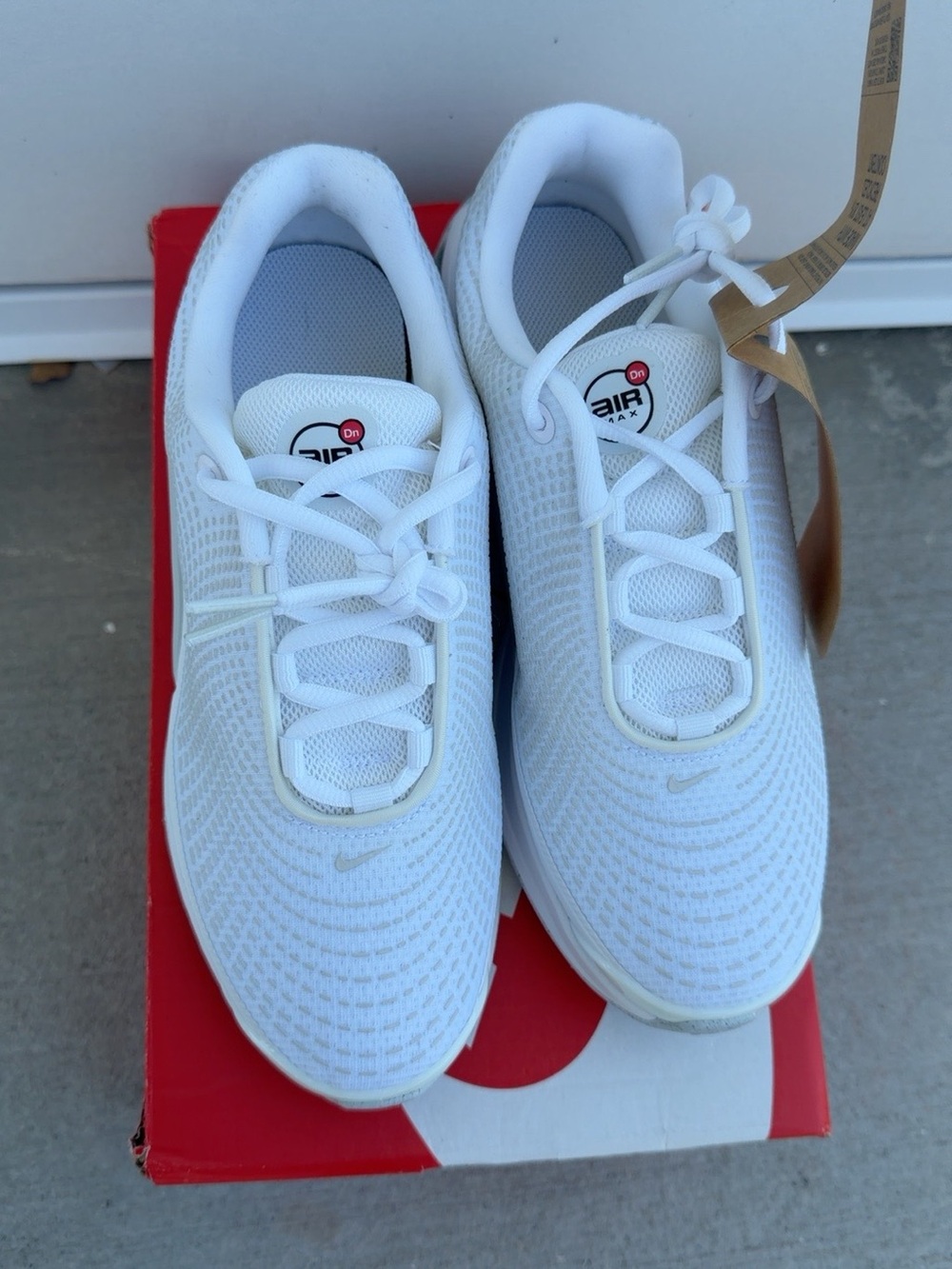 Nike Air Max Dn White Metallic Silver 6.5Y / Women’s 8